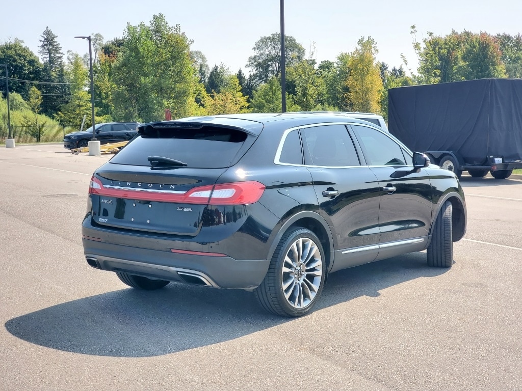 Used 2016 Lincoln MKX Reserve with VIN 2LMTJ8LP5GBL27777 for sale in New Hudson, MI