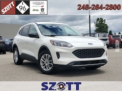 Used 2022 Ford Escape Hybrid SE SUV for sale in White Lake, MI