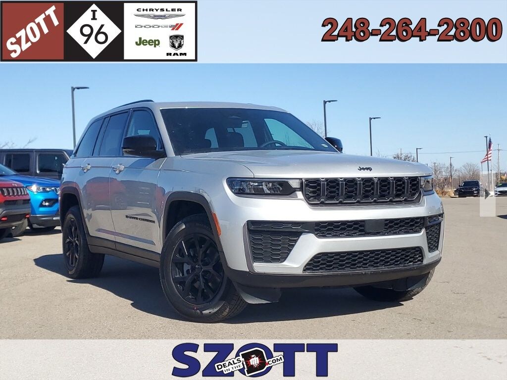 New 2026 Jeep Grand Cherokee Laredo Sport Utility