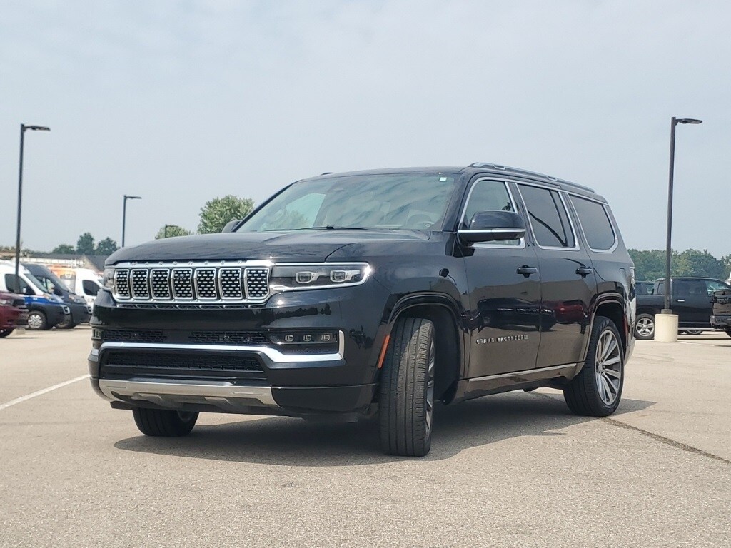 2024 Jeep Grand Wagoneer II photo 4
