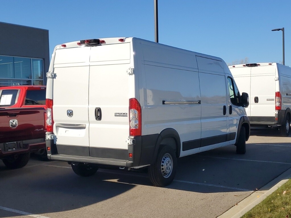 2025 Ram ProMaster 2500 photo 2