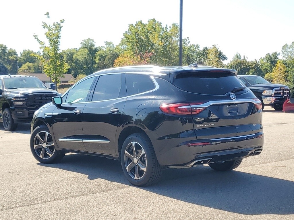 2020 Buick Enclave Essence photo 2