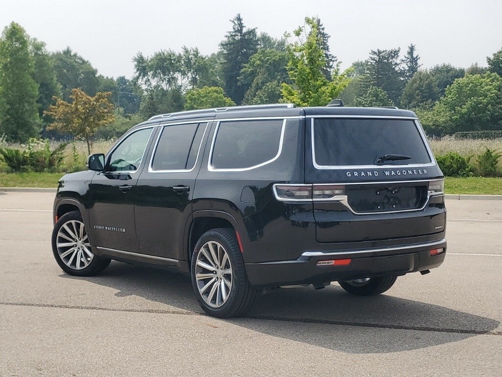2024 Jeep Grand Wagoneer II photo 3