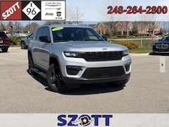 Used 2025 Jeep Grand Cherokee Limited SUV for sale in White Lake, MI