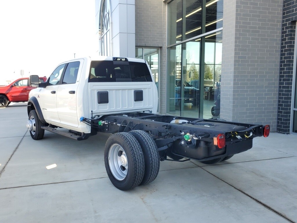 2024 Ram 4500 photo 3