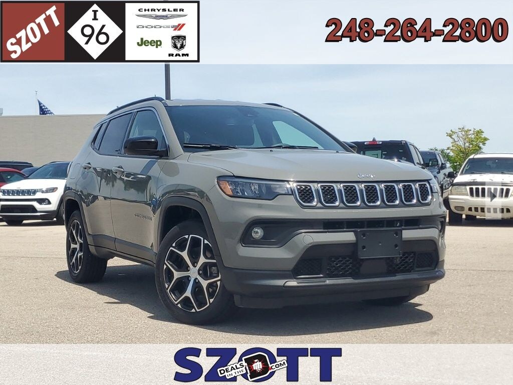 Used 2024 Jeep Compass Latitude SUV