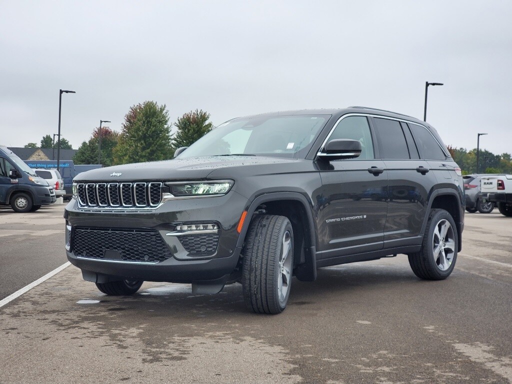 2024 Jeep Grand Cherokee Limited photo 4