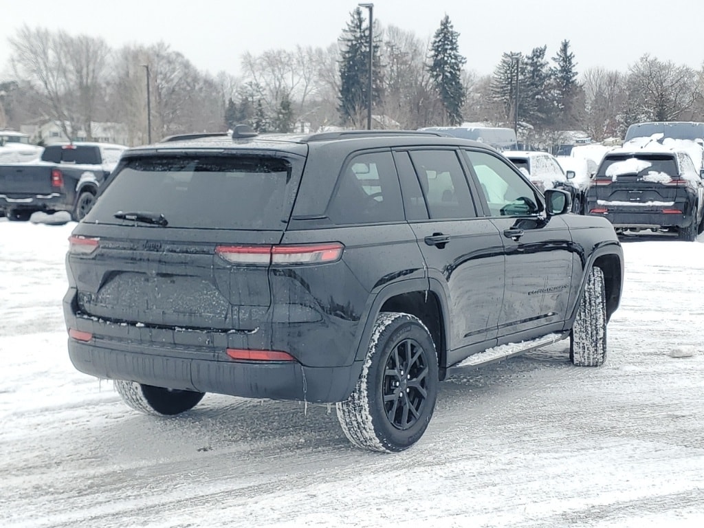 Used 2025 Jeep Grand Cherokee Altitude X SUV