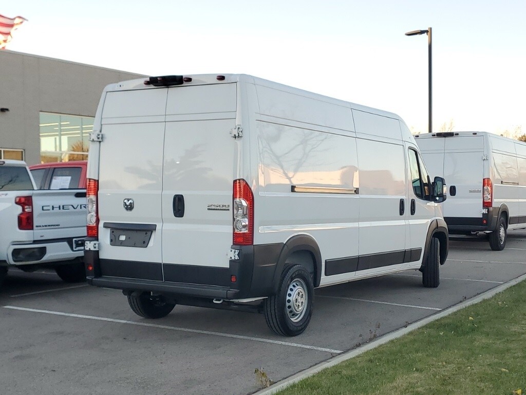 2025 Ram ProMaster 2500 photo 2