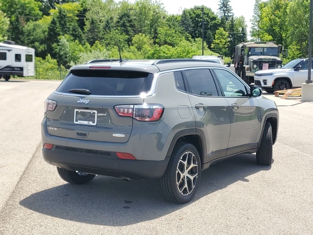 Used 2024 Jeep Compass Latitude SUV