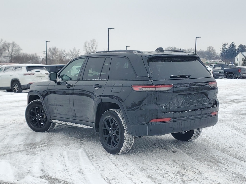 Used 2025 Jeep Grand Cherokee Altitude X SUV