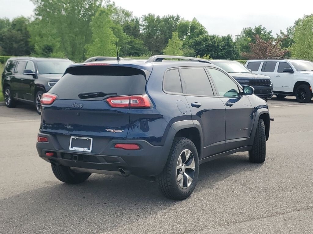 Used 2018 Jeep Cherokee Trailhawk SUV