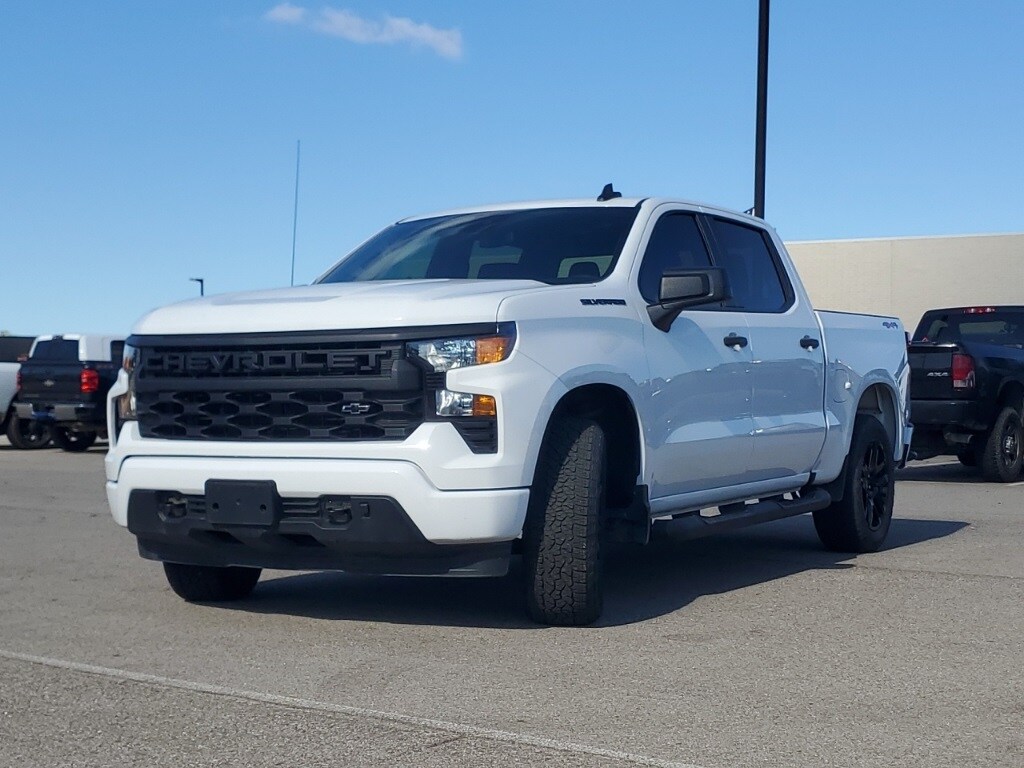 2023 Chevrolet Silverado 1500 Custom photo 4