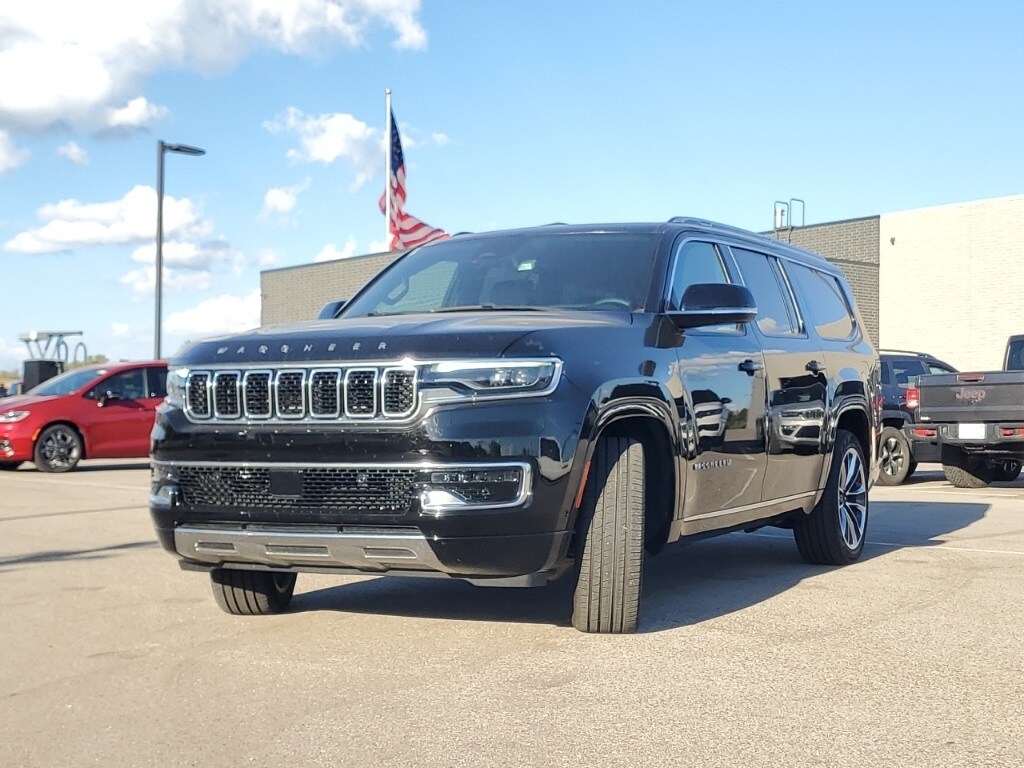2023 Jeep Wagoneer L Series III photo 4