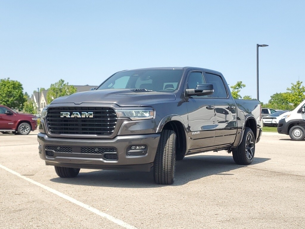 2025 Ram 1500 Laramie photo 4
