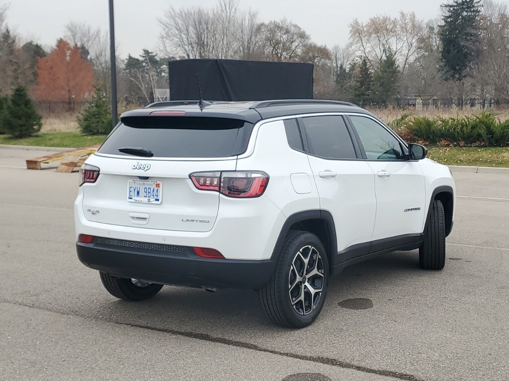 2026 Jeep Compass Limited photo 2