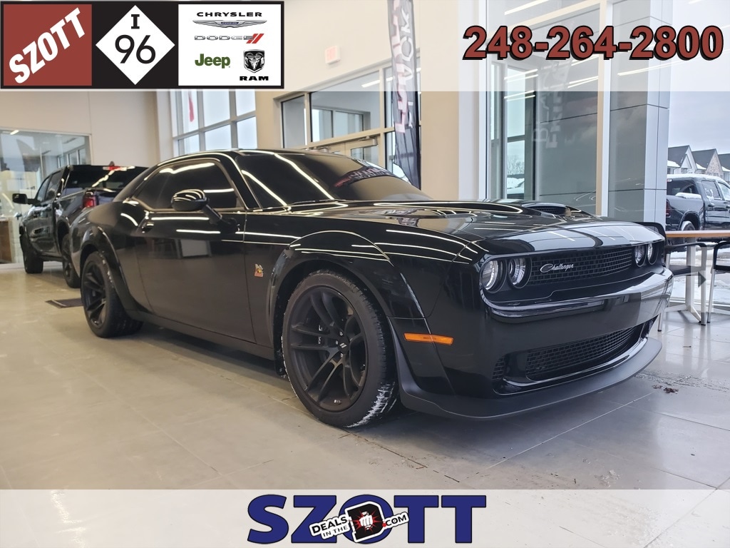 2023 Dodge Challenger R/T's photo