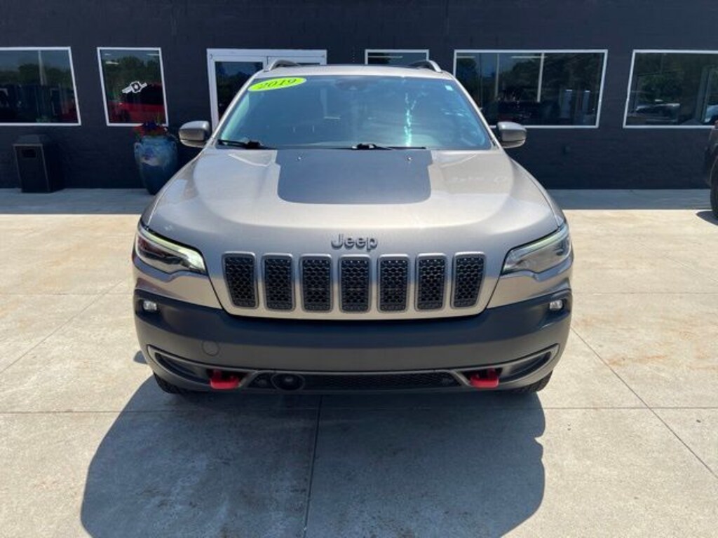 Used 2021 Jeep Cherokee Trailhawk SUV
