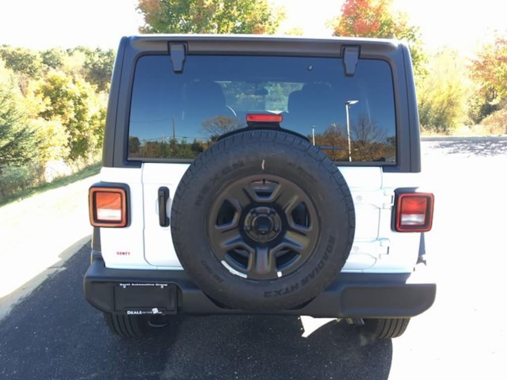 New 2026 Jeep Wrangler Sahara Sport Utility