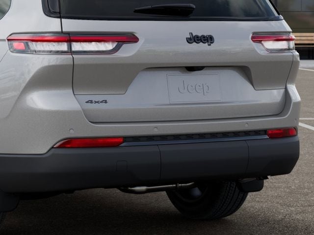 2025 Jeep Grand Cherokee L Altitude - Photo 13