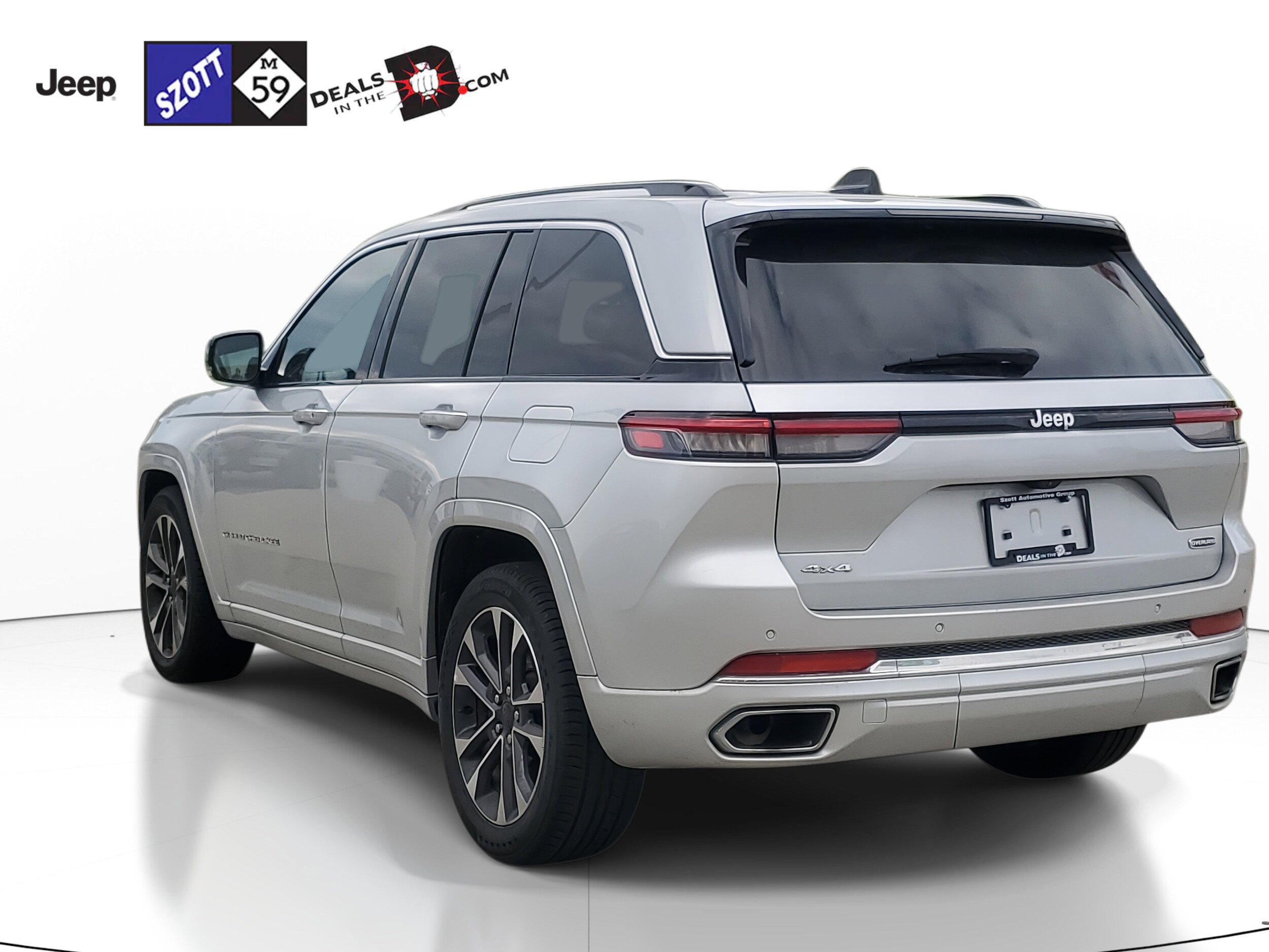 2023 Jeep Grand Cherokee Overland photo 3