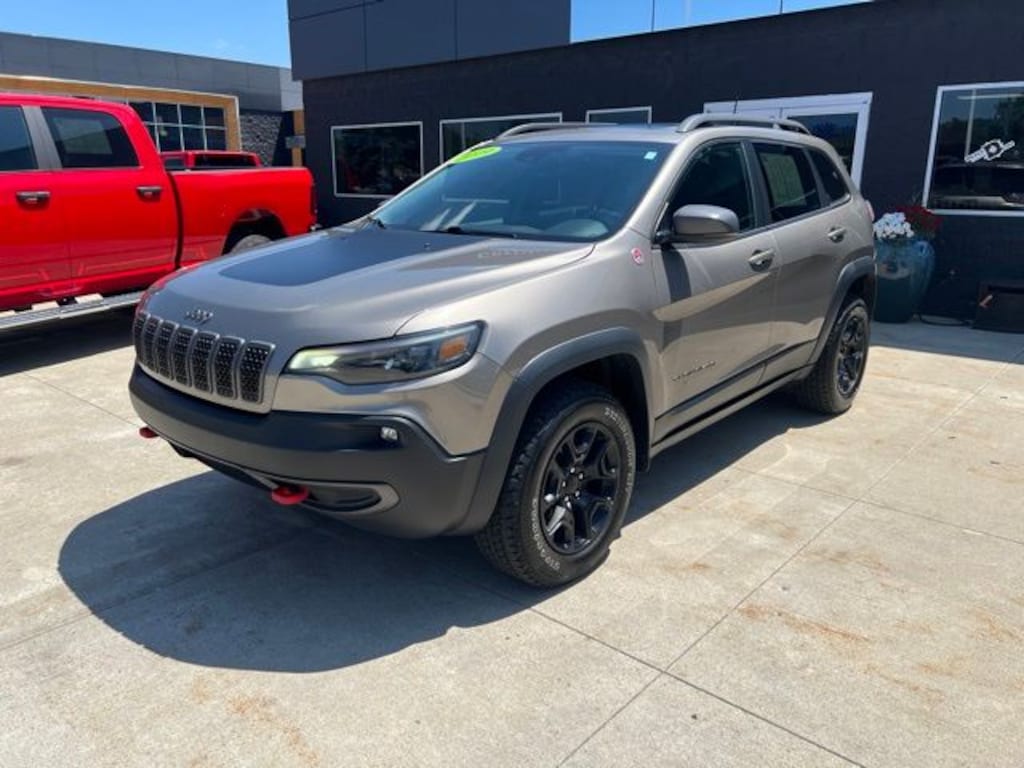 Used 2021 Jeep Cherokee Trailhawk SUV