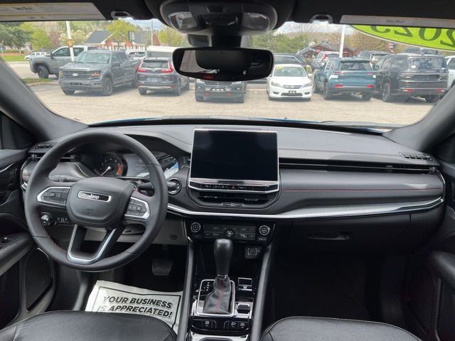2025 Jeep Compass Trailhawk - Photo 16