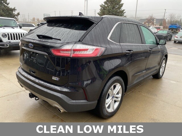 2019 Ford Edge SEL photo 3