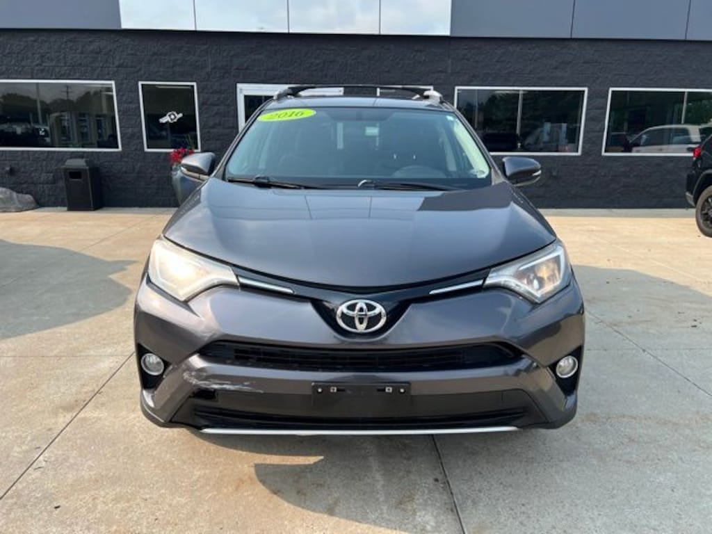 Used 2016 Toyota RAV4 XLE SUV