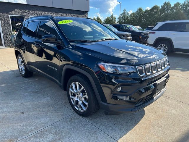 2022 Jeep Compass Latitude Lux 4X4's photo