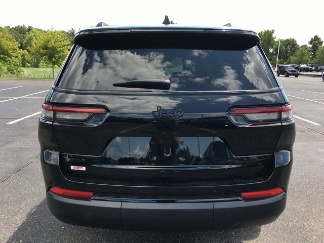 2025 Jeep Grand Cherokee Altitude X photo 4