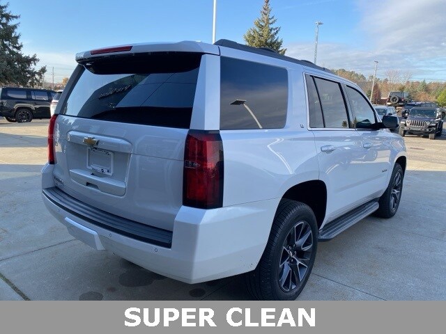2016 Chevrolet Tahoe LT photo 3