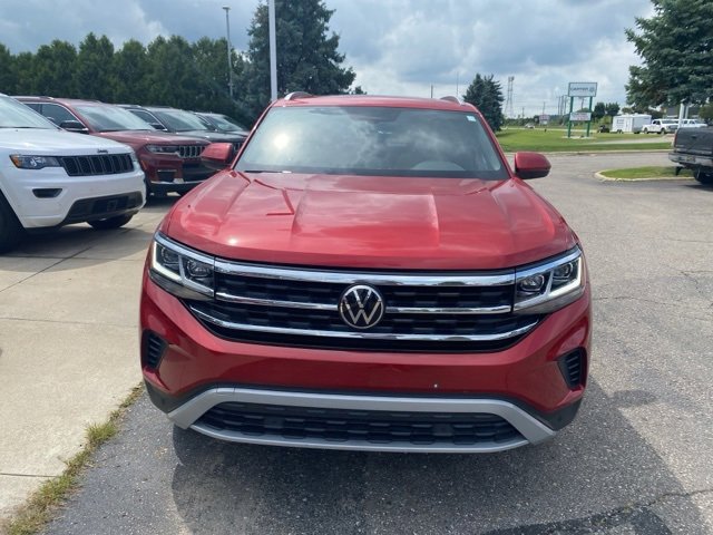 Used 2020 Volkswagen Atlas Cross Sport SE w/Tech with VIN 1V26C2CA6LC205695 for sale in White Lake, MI