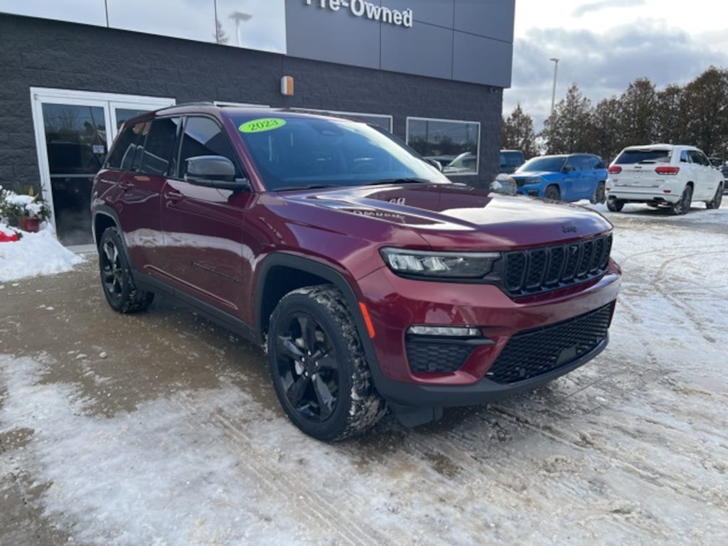 Used 2023 Jeep Grand Cherokee Limited SUV