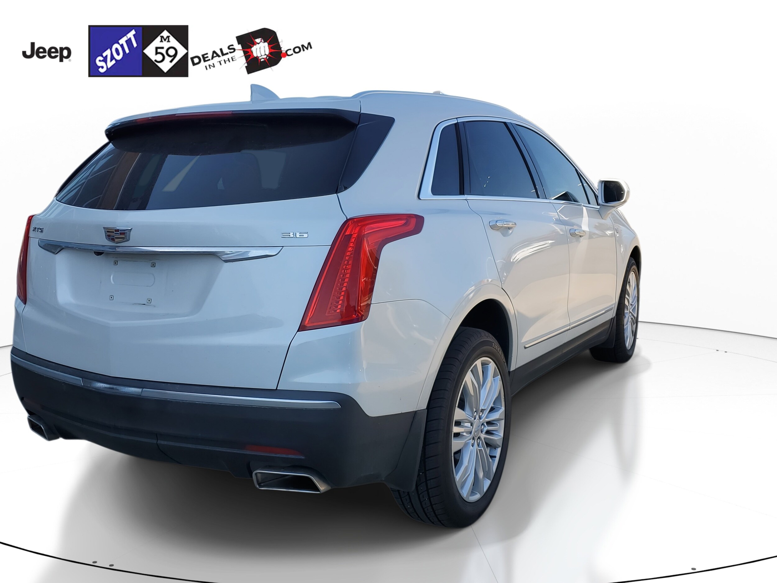 2017 Cadillac XT5 Premium Luxury photo 3