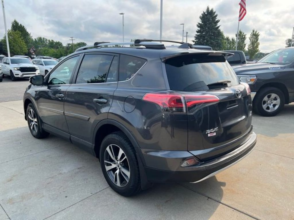 Used 2016 Toyota RAV4 XLE SUV