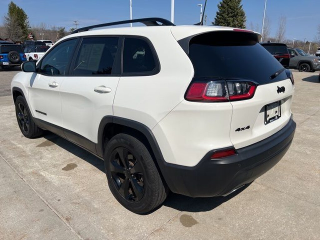 Used 2019 Jeep Cherokee Altitude SUV