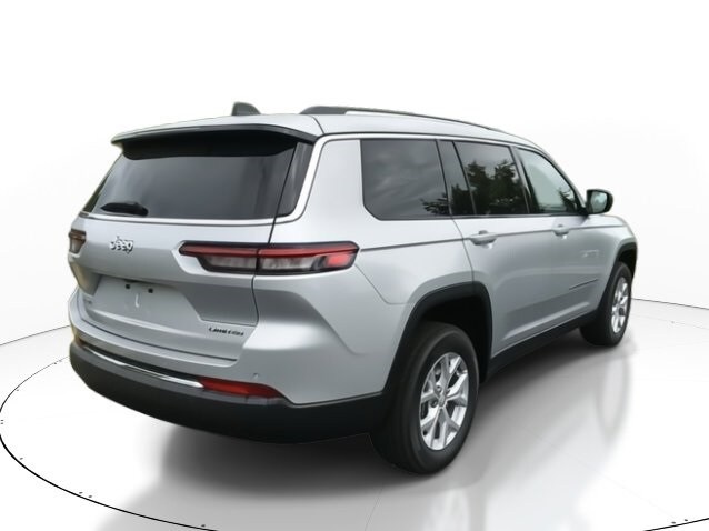 2023 Jeep Grand Cherokee Limited photo 3
