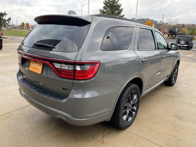 2022 Dodge Durango GT Plus photo 3