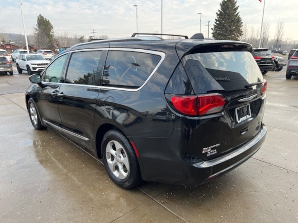Used 2018 Chrysler Pacifica Hybrid Touring L Van Passenger Van