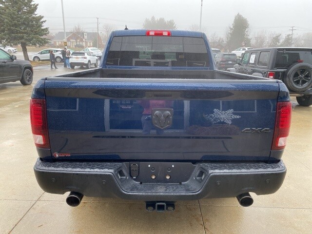 2022 Ram 1500 Classic Warlock photo 3