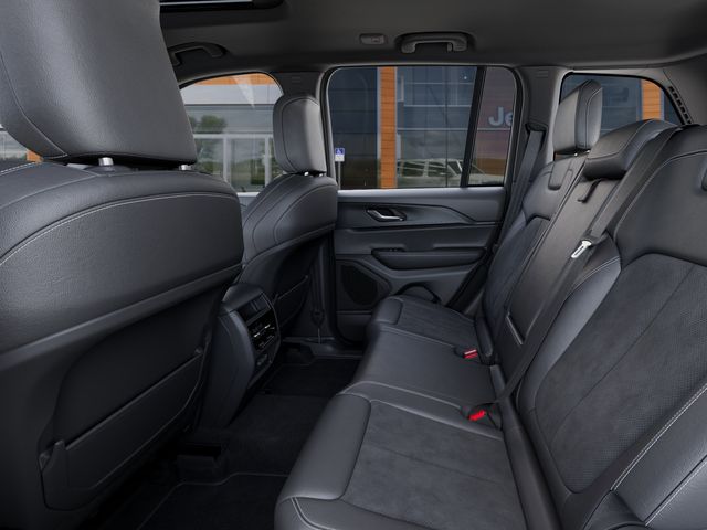 2025 Jeep Grand Cherokee Altitude - Photo 23