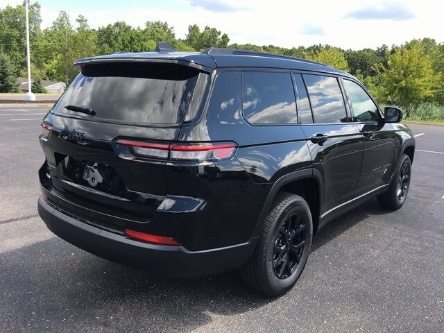 2025 Jeep Grand Cherokee Altitude X photo 3