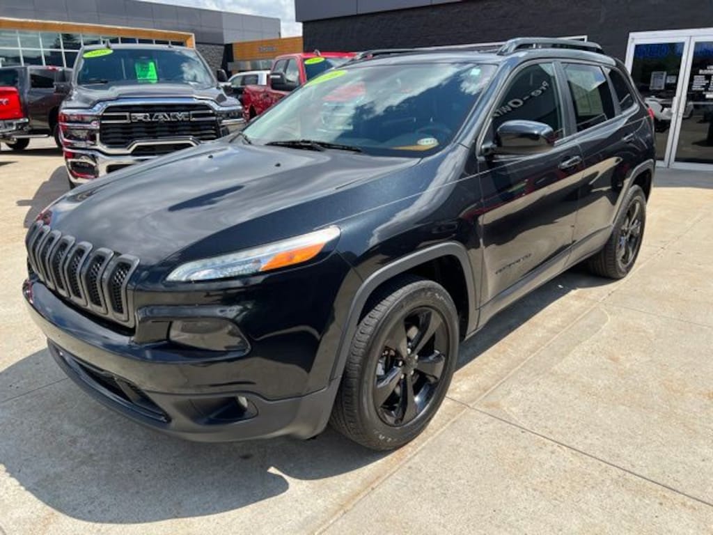 Used 2016 Jeep Cherokee Latitude SUV
