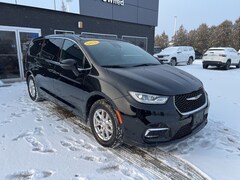 Used 2026 Chrysler Pacifica Select Van Passenger Van for sale in Highland MI