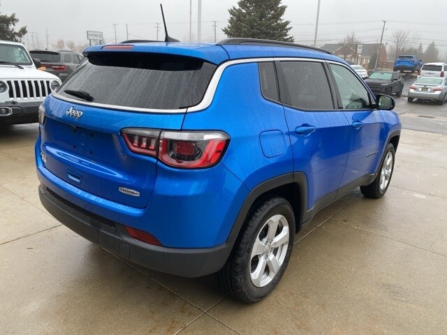 2019 Jeep Compass Latitude photo 3