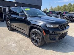 Used 2025 Jeep Grand Cherokee Altitude X SUV for sale in White Lake, MI