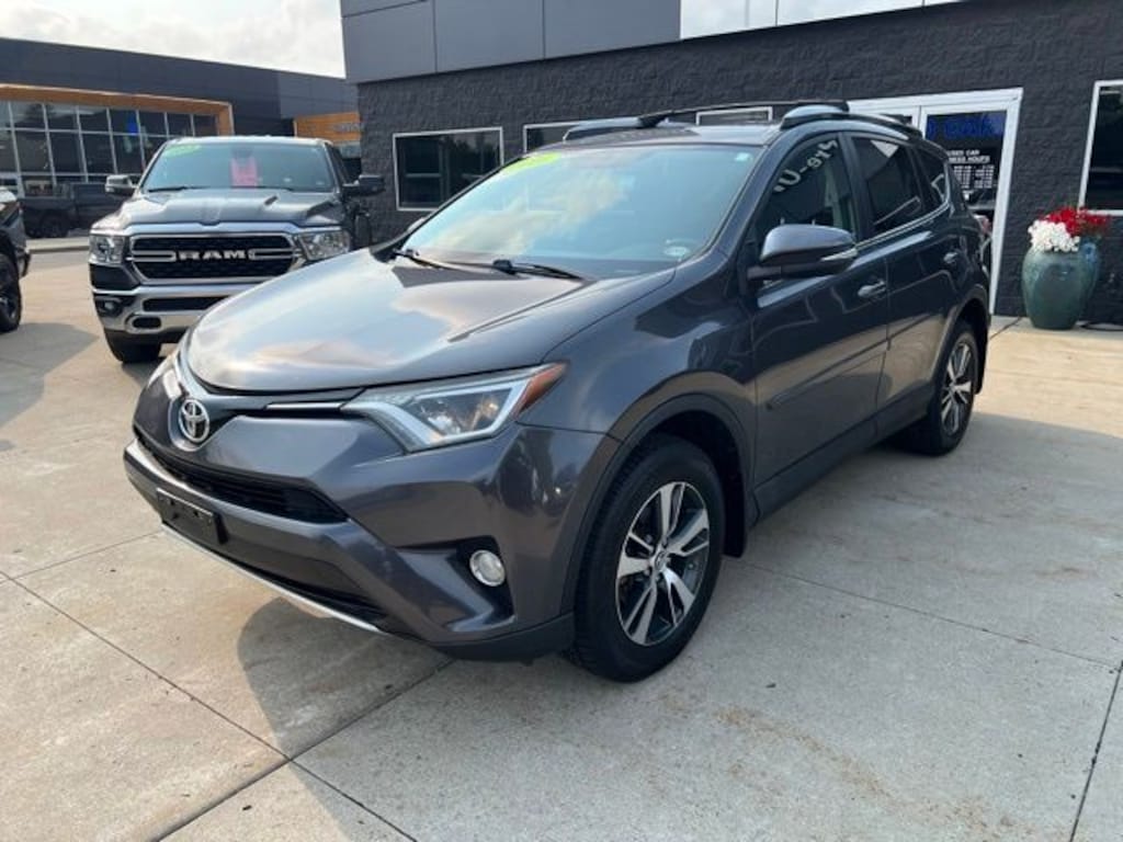 Used 2016 Toyota RAV4 XLE SUV