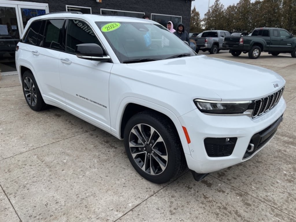 Used 2023 Jeep Grand Cherokee Overland SUV