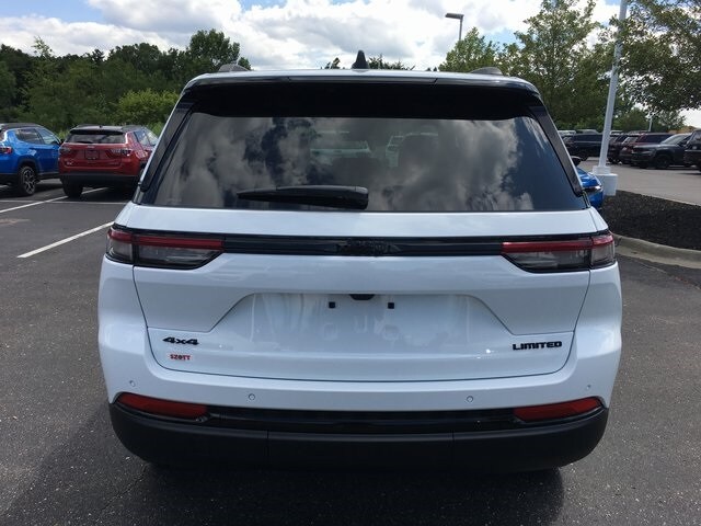 2025 Jeep Grand Cherokee Limited photo 4